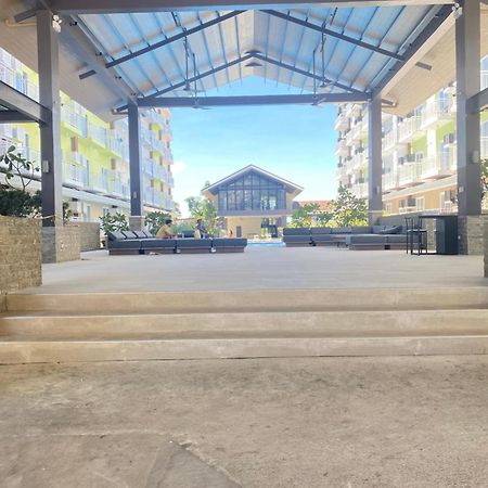Travelers Delight Amani Grand Resort Residences 3-5Mins From Airport Мактан Екстериор снимка