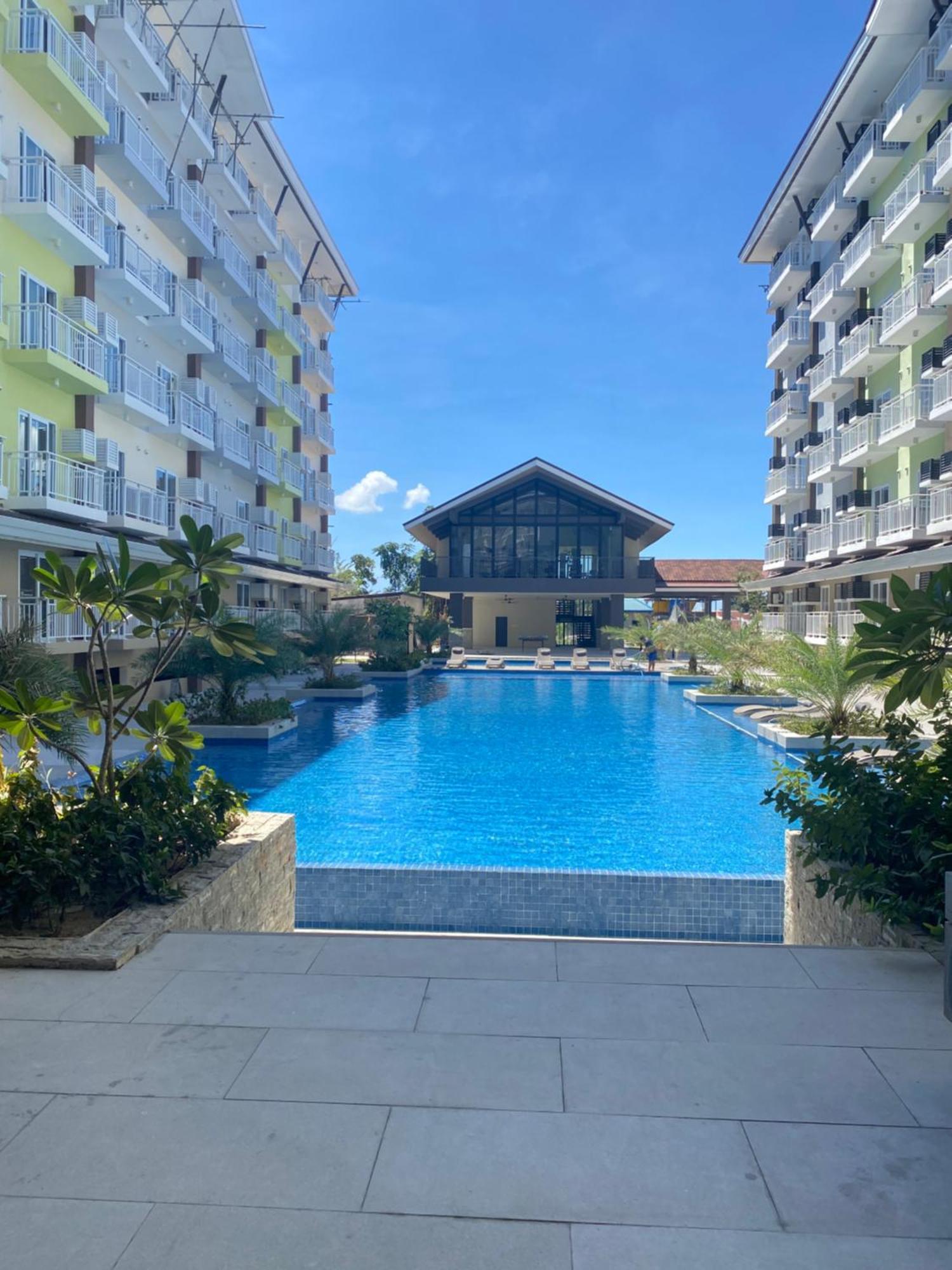 Travelers Delight Amani Grand Resort Residences 3-5Mins From Airport Мактан Екстериор снимка